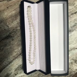 Classic set of BEAUTIFUL faux Pearls